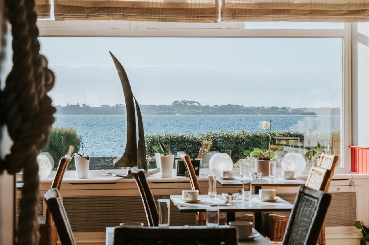 Hotel Aux Tamaris - Vue Mer Роскофф Екстер'єр фото