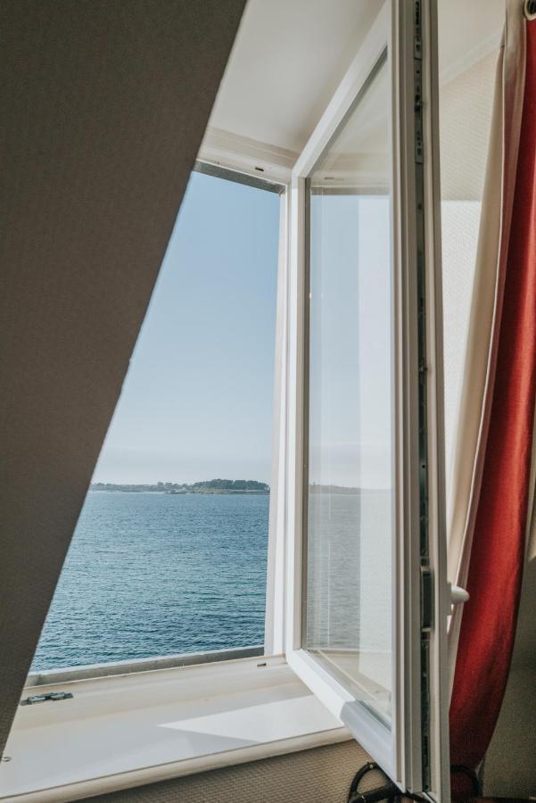 Hotel Aux Tamaris - Vue Mer Роскофф Екстер'єр фото