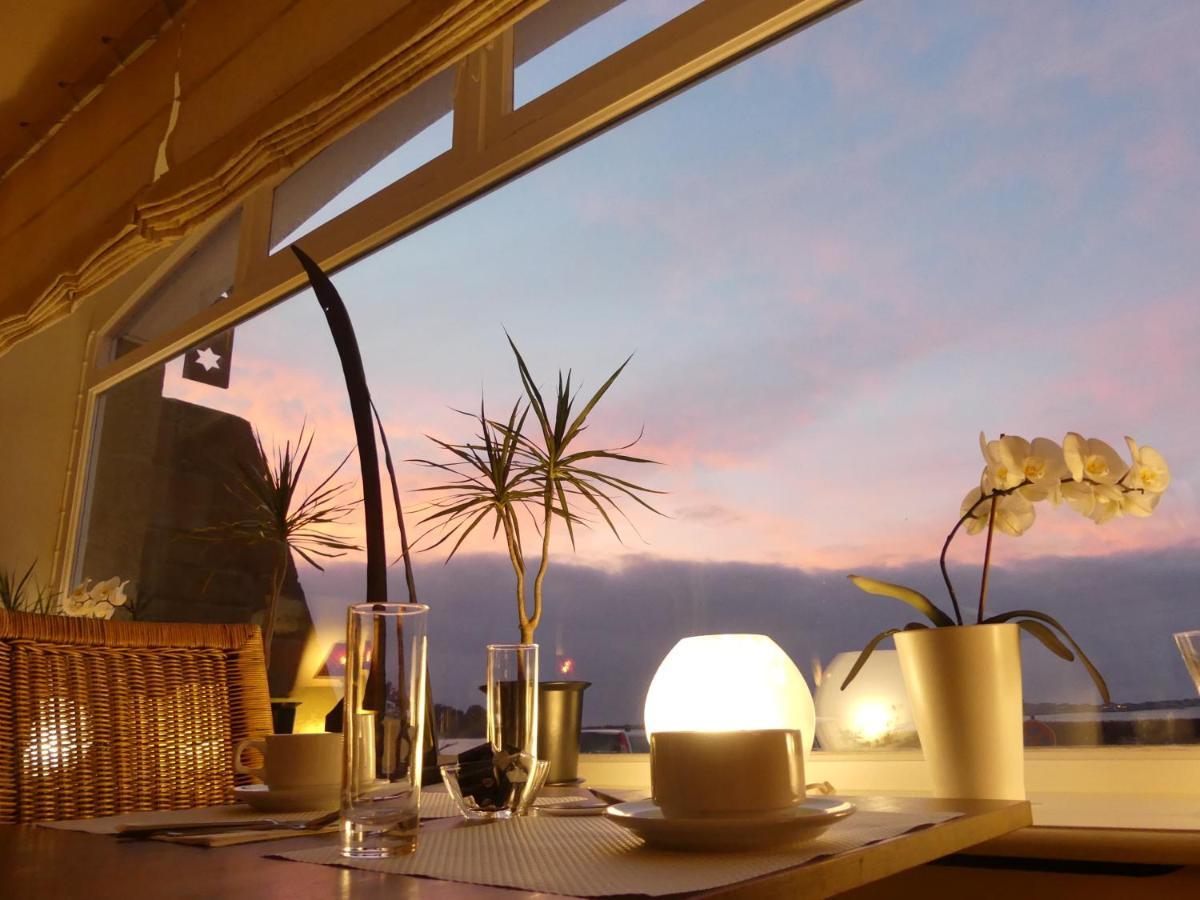 Hotel Aux Tamaris - Vue Mer Роскофф Екстер'єр фото